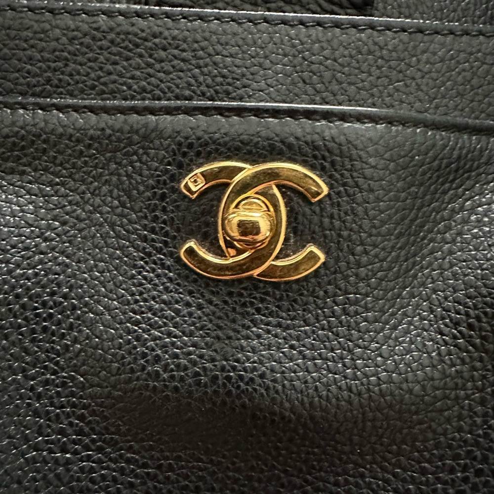 Chanel cerf tote with 24K gold hardware - Picture 6 of 13
